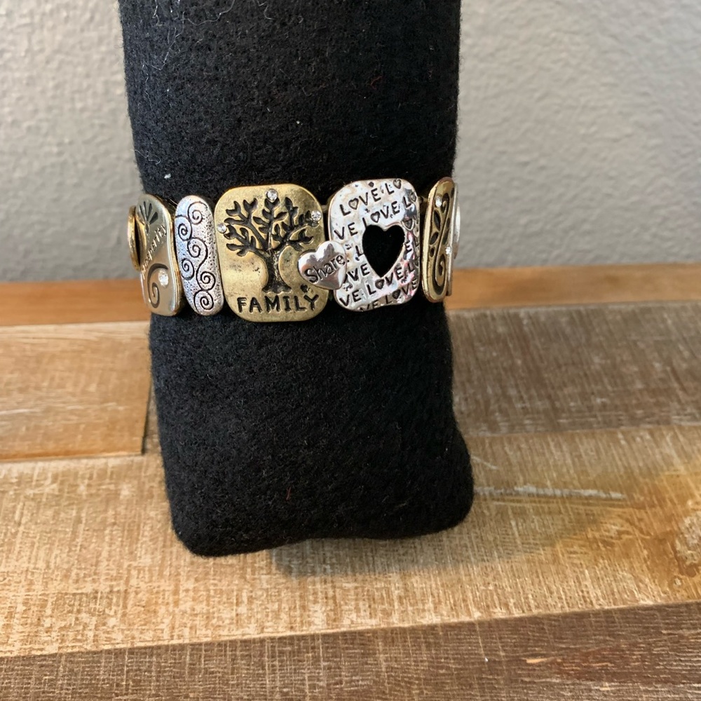 Bracelet